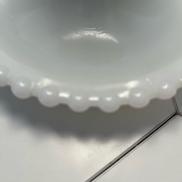 VTG Hobnail Milk Glass Electric Hurricane Parlor Table Boudoir Lamp - Picture 2 of 10